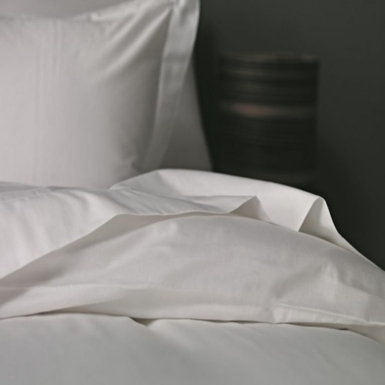 200 Thread Count Cotton Duvet Cover Set With Pillowcases A London Brand